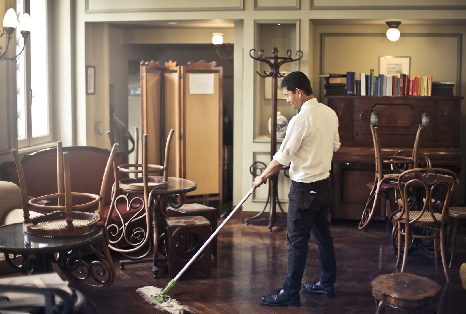 Premium Window Cleaning Services in Chandigarh – Clear Views, Crystal Results
